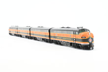 Load image into Gallery viewer, HO Athearn Genesis GN - Great Northern EMD F3-A/F3-B/F3-B/F3-A Phase IV Freight Set Factory Decorated &quot;Empire Builder&quot; Scheme

