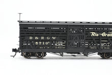 Load image into Gallery viewer, HOn3 Blackstone Models D&amp;RGW - Denver &amp; Rio Grande Western 5500 Series 30&#39; Double Deck Stock Car Flying Grande Herald No. 5710
