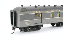 Load image into Gallery viewer, HO Brass Ken Kidder SP - Southern Pacific Harriman 39’6” RPO Custom Painted TTG No. 4239
