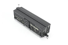 Load image into Gallery viewer, HOn3 Blackstone Models D&amp;RGW - Denver &amp; Rio Grande Western 5500 Series 30&#39; Double Deck Stock Car Flying Grande Herald No. 5803
