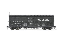 Load image into Gallery viewer, HOn3 Blackstone Models D&amp;RGW - Denver &amp; Rio Grande Western 30&#39; Stock Car Flying Grande No. 5575
