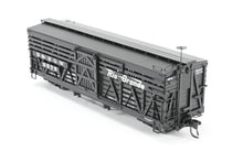 Load image into Gallery viewer, HOn3 Blackstone Models D&amp;RGW - Denver &amp; Rio Grande Western 30&#39; Stock Car Flying Grande No. 5575
