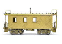 Load image into Gallery viewer, HO Brass Oriental Limited GN - Great Northern 25 Foot Yard Service Caboose
