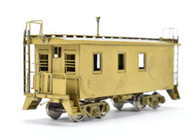 Load image into Gallery viewer, HO Brass Oriental Limited GN - Great Northern 25 Foot Yard Service Caboose
