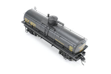 Load image into Gallery viewer, HOn3 Blackstone Models Various Roads UTLX – Union Tank Lines Narrow Frame Tank Car FP No. 12770
