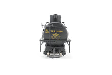 Load image into Gallery viewer, HOn3 Blackstone Models Various Roads UTLX – Union Tank Lines Narrow Frame Tank Car FP No. 12770

