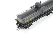Load image into Gallery viewer, HOn3 Blackstone Models Various Roads UTLX – Union Tank Lines Narrow Frame Tank Car FP No. 12770

