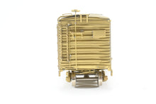 Load image into Gallery viewer, HO Brass Oriental Limited C&amp;O – Chesapeake &amp; Ohio Steel 40’ Box Car 8800-9499
