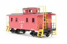 Load image into Gallery viewer, HO Brass DVP - Division Point L&amp;N - Louisville &amp; Nashville 32' Wood Caboose "Little Woody" FP No. 119
