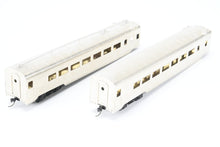 Load image into Gallery viewer, HO Brass Soho SP - Southern Pacific No. 2457 Articulated Coach Corrugated Side
