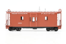 Load image into Gallery viewer, HO Brass W&amp;R Enterprises NP - Northern Pacific 36' Bay Window Caboose "AB" Brakes Version 3 Factory Painted Mineral Red No. 1591
