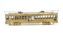 Load image into Gallery viewer, HO Brass Suydam PE - Pacific Electric "Hollywood Car" Modernized Style Center Entrance
