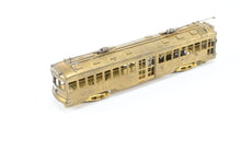 Load image into Gallery viewer, HO Brass Suydam PE - Pacific Electric "Hollywood Car" Modernized Style Center Entrance
