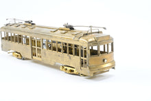 Load image into Gallery viewer, HO Brass Suydam PE - Pacific Electric "Hollywood Car" Modernized Style Center Entrance
