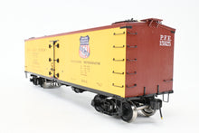 Load image into Gallery viewer, Gauge 1 - 1:32nd Scale Brass Eastern Railways PFE - Pacific Fruit Express R-30-12 Reefer Factory Painted Road Number 15925 No. 16 of 45
