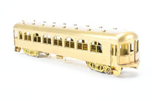 Load image into Gallery viewer, HO Brass GHB International Inc. IT - Illinois Terminal &quot;Peoria Limited&quot; Powered Coach
