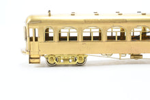 Load image into Gallery viewer, HO Brass GHB International Inc. IT - Illinois Terminal &quot;Peoria Limited&quot; Powered Coach
