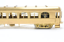 Load image into Gallery viewer, HO Brass GHB International Inc. IT - Illinois Terminal &quot;Peoria Limited&quot; Powered Coach
