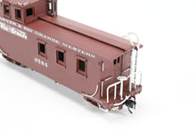 Load image into Gallery viewer, HOn3 Brass PSC - Precision Scale Co. D&amp;RGW - Denver &amp; Rio Grande Western Peaked Roof Caboose CP No. 0584
