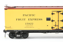 Load image into Gallery viewer, Gauge 1 - 1:32nd Scale Brass Eastern Railways PFE - Pacific Fruit Express R-30-12 Reefer Factory Painted Road Number 15922 No. 27 of 45
