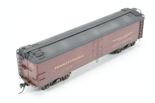 Load image into Gallery viewer, HO Brass Alco Models PRR - Pennsylvania Railroad R-50B Express Reefer Custom Painted &amp; Weathered No. 2839
