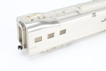 Load image into Gallery viewer, HO Brass CON Oriental Limited CB&amp;Q - Burlington Route Nebraska Zephyr 5-Car Articulated Consist

