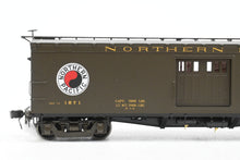 Load image into Gallery viewer, HO Brass W&amp;R - W&amp;R Enterprises NP - Northern Pacific Express Boxcar 7’ Door #1854 - 1889 Version 1 Factory Painted Pullman Green No. 1871

