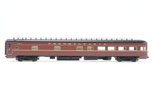 Load image into Gallery viewer, HO Walthers PRR - Pennsylvania Railroad 1960’s Broadway Limited P-S “View Series” Observation Car w/ Large Tail Sign
