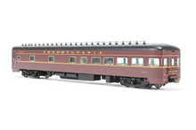 Load image into Gallery viewer, HO Walthers PRR - Pennsylvania Railroad 1960’s Broadway Limited P-S “View Series” Observation Car w/ Large Tail Sign
