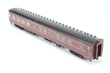 Load image into Gallery viewer, HO Walthers PRR - Pennsylvania Railroad 1960’s Broadway Limited P-S “View Series” Observation Car w/ Large Tail Sign
