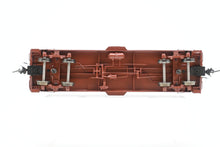 Load image into Gallery viewer, HO Brass OMI - Overland Models, Inc. NP - Northern Pacific Wood Bay Window Caboose FP No. 1558
