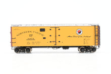 Load image into Gallery viewer, HO Brass CON CIL - Challenger Imports NP - Northern Pacific Steel Ice Refrigerator Factory Painted No. 91474

