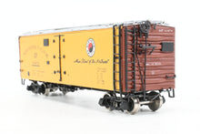 Load image into Gallery viewer, HO Brass CON CIL - Challenger Imports NP - Northern Pacific Steel Ice Refrigerator Factory Painted No. 91474
