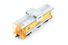 Load image into Gallery viewer, HO Brass OMI - Overland Models, Inc. D&amp;RGW - Denver &amp; Rio Grande Western Wide Vision Caboose 1500 Class FP No. 01500 2002 Run
