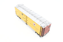 Load image into Gallery viewer, HO Brass CON CIL - Challenger Imports NP - Northern Pacific Steel Ice Refrigerator Factory Painted No. 91474
