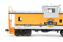 Load image into Gallery viewer, HO Brass OMI - Overland Models, Inc. D&amp;RGW - Denver &amp; Rio Grande Western Wide Vision Caboose 1500 Class FP No. 01500 2002 Run
