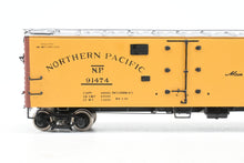 Load image into Gallery viewer, HO Brass CON CIL - Challenger Imports NP - Northern Pacific Steel Ice Refrigerator Factory Painted No. 91474
