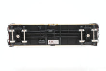 Load image into Gallery viewer, HO Brass CON CIL - Challenger Imports NP - Northern Pacific Steel Ice Refrigerator Factory Painted No. 91474
