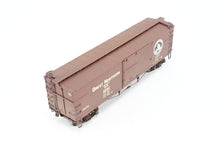 Load image into Gallery viewer, HO Brass NPP - Nickel Plate Products GN - Great Northern 40' Boxcar KC Brake Version Custom Painted and Weathered No. 3592

