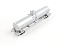 Load image into Gallery viewer, HO Brass PSC - Precision Scale Co. 16,000 Gallon Tank Car Painted Silver

