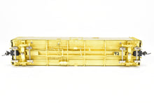 Load image into Gallery viewer, HO Brass OMI - Overland Models, Inc. ATSF - Santa Fe SFRD RR-42 Class 50&#39; Ice Bunker Steel Refrigerator Car
