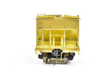 Load image into Gallery viewer, HO Brass Railworks PRR - Pennsylvania Railroad GLe Covered Hopper
