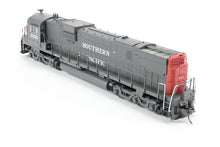 Load image into Gallery viewer, HO Bowser &quot;Executive Line&quot; SP - Southern Pacific Alco C630M FP No. 3150 w/ SoundTraxx Tsunami DCC and Sound
