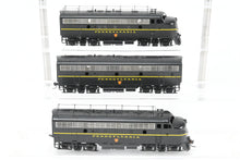 Load image into Gallery viewer, HO Brass Oriental Limited PRR - Pennsylvania Railroad EMD F7A/F7B/F7A Set PH I PRR Version w/ Trainphone Antenna, Factory Painted
