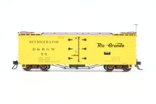 Load image into Gallery viewer, HOn3 Blackstone Models D&amp;RGW - Denver &amp; Rio Grande Western 30' Refrigerator Car Flying Grande Herald No 55
