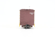 Load image into Gallery viewer, HOn3 Blackstone Models D&amp;RGW - Denver &amp; Rio Grande Western 30' Refrigerator Car Flying Grande Herald No 55
