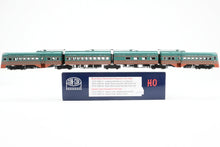 Load image into Gallery viewer, HO Plastic ConCor CNS&amp;M - North Shore Line &quot;Electroliner&quot; 4-Car Set, Train No.1 (Units 801 - 802)
