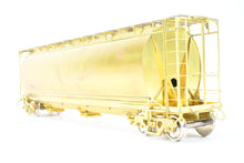 Load image into Gallery viewer, O Brass OMI - Overland Models, Inc. UP - Union Pacific CH-90-5 Cylindrical Covered Hopper
