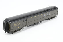 Load image into Gallery viewer, HO Brass W&amp;R Enterprises NP - Northern Pacific Dormitory Baggage Car Factory Painted Pullman Green No. 1486
