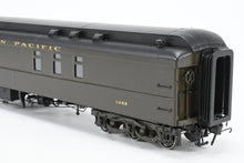 Load image into Gallery viewer, HO Brass W&amp;R Enterprises NP - Northern Pacific Dormitory Baggage Car Factory Painted Pullman Green No. 1486
